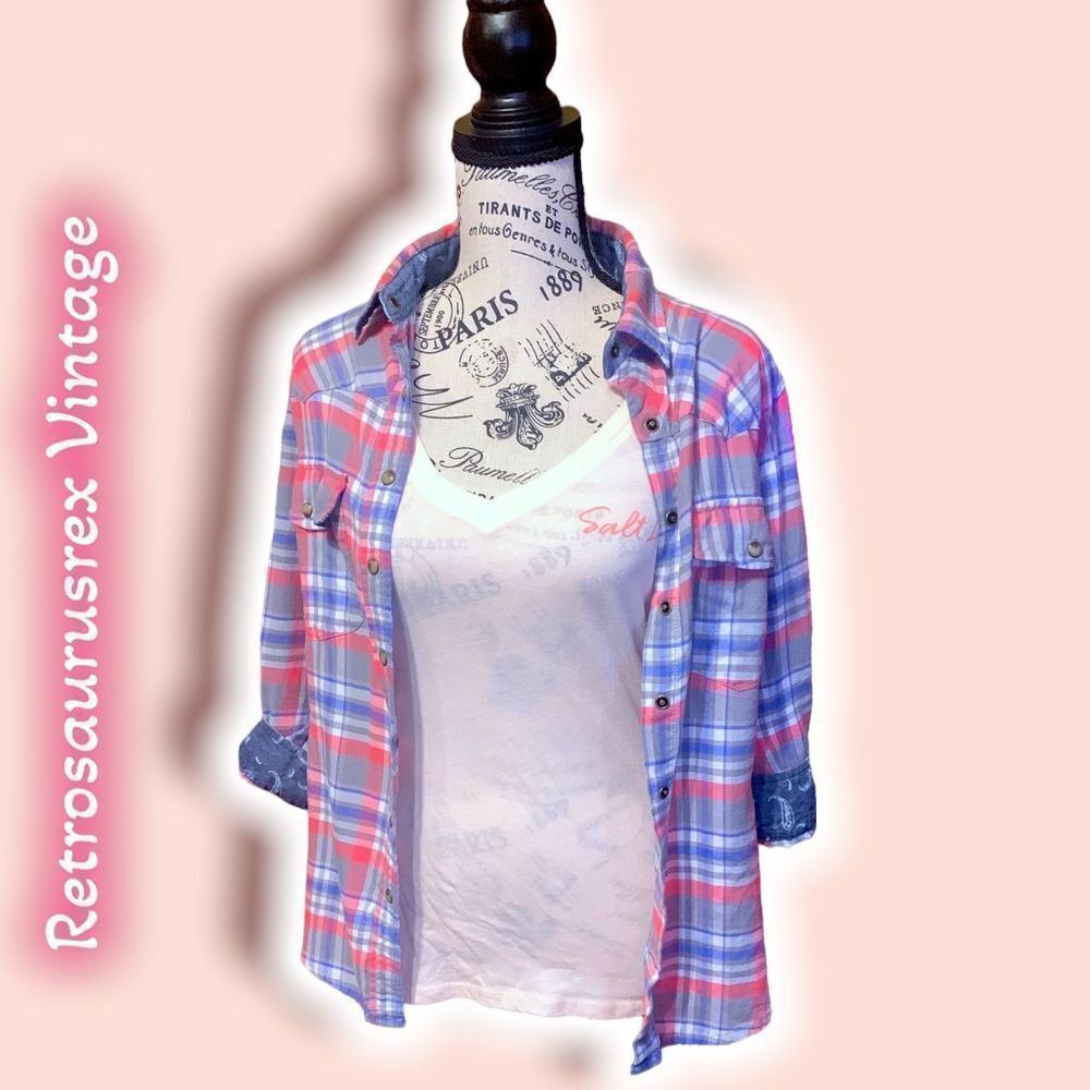 Bundle! Salt Life T Shirt / Jachs Girlfriend Flannel Back to School Bundle - Picture 6 of 9